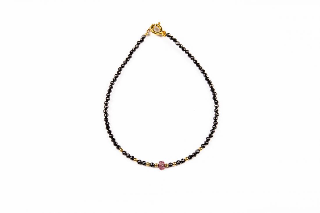 Spinel a růžový diamant